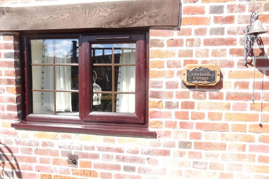 Lowlands Cottage Beccles Bagian luar foto