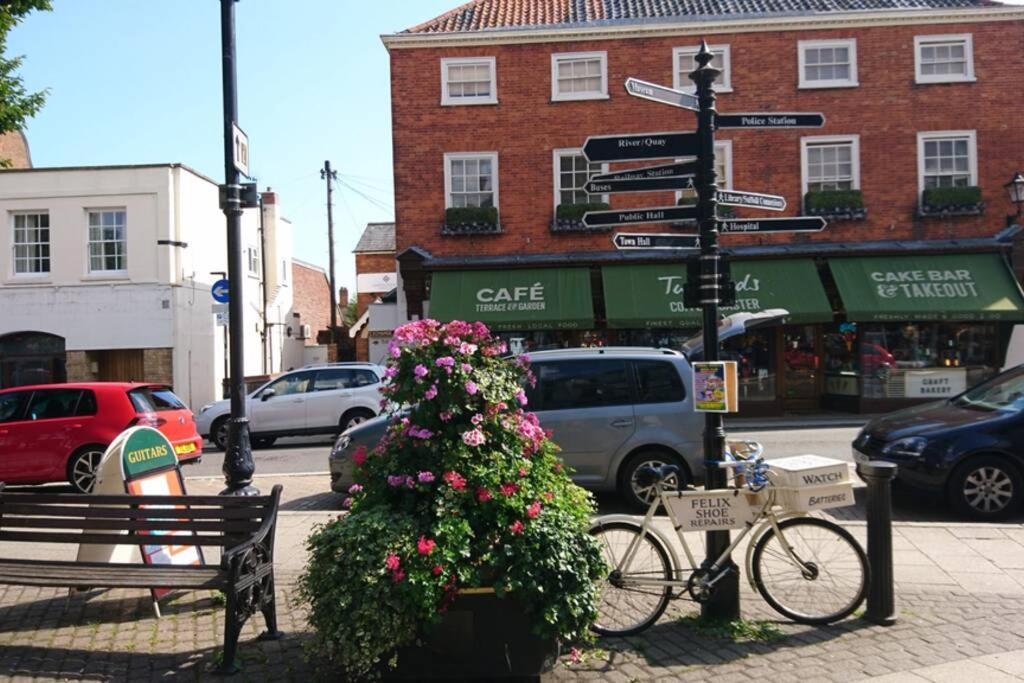 Lowlands Cottage Beccles Bagian luar foto