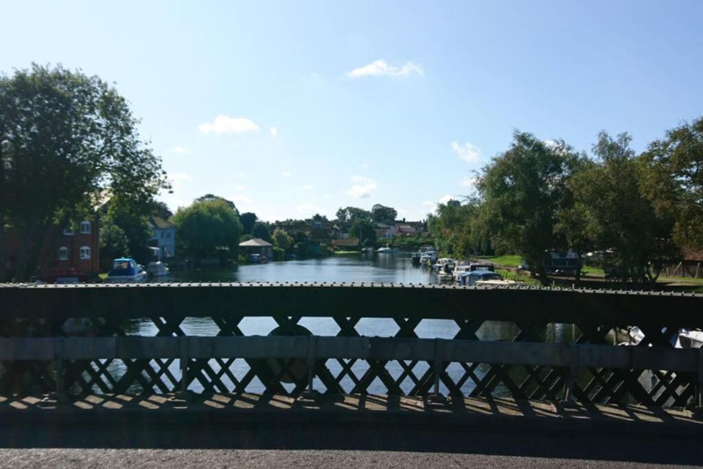 Lowlands Cottage Beccles Bagian luar foto